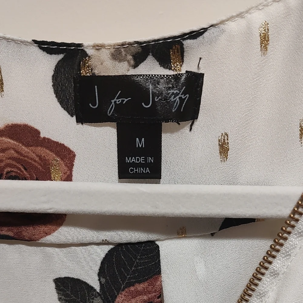 Chic Floral Blouse - White and Brown - Picture 2 of 3